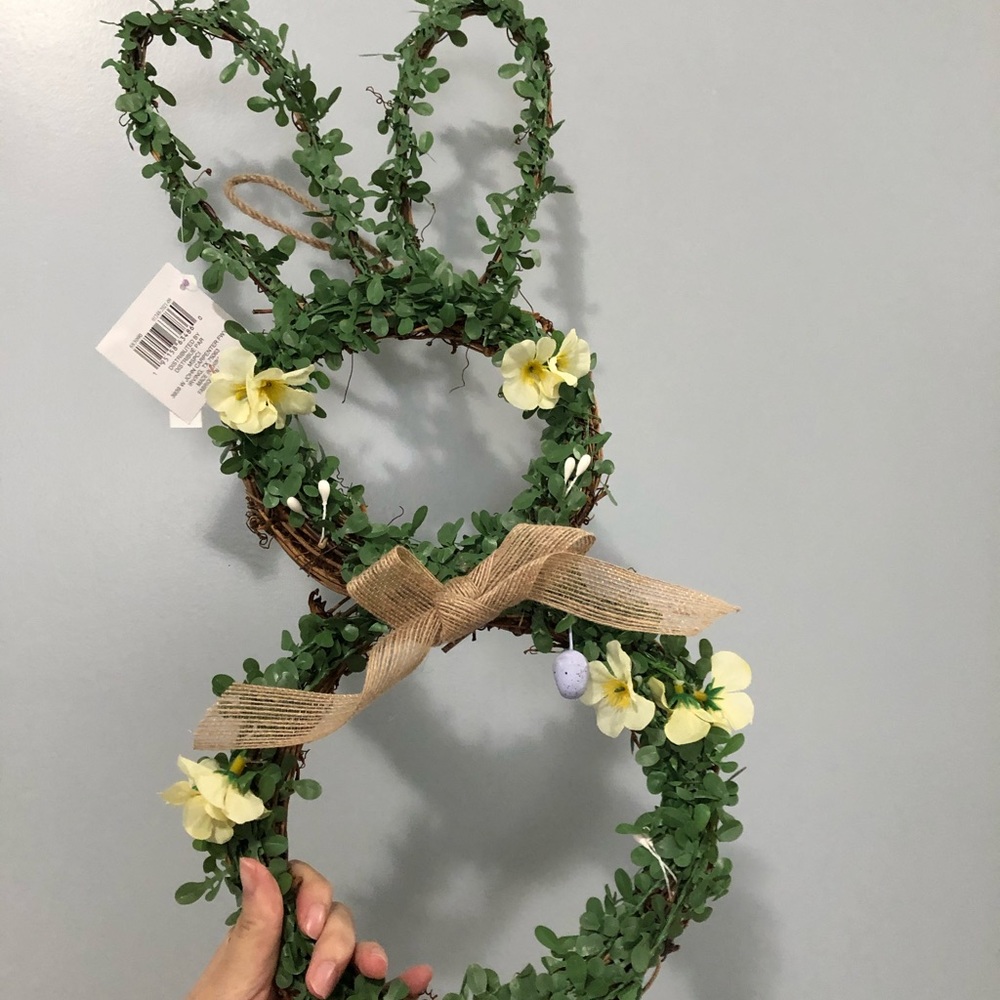 🌷3/$15 Bunny Shaped Easter Wreath Decoration